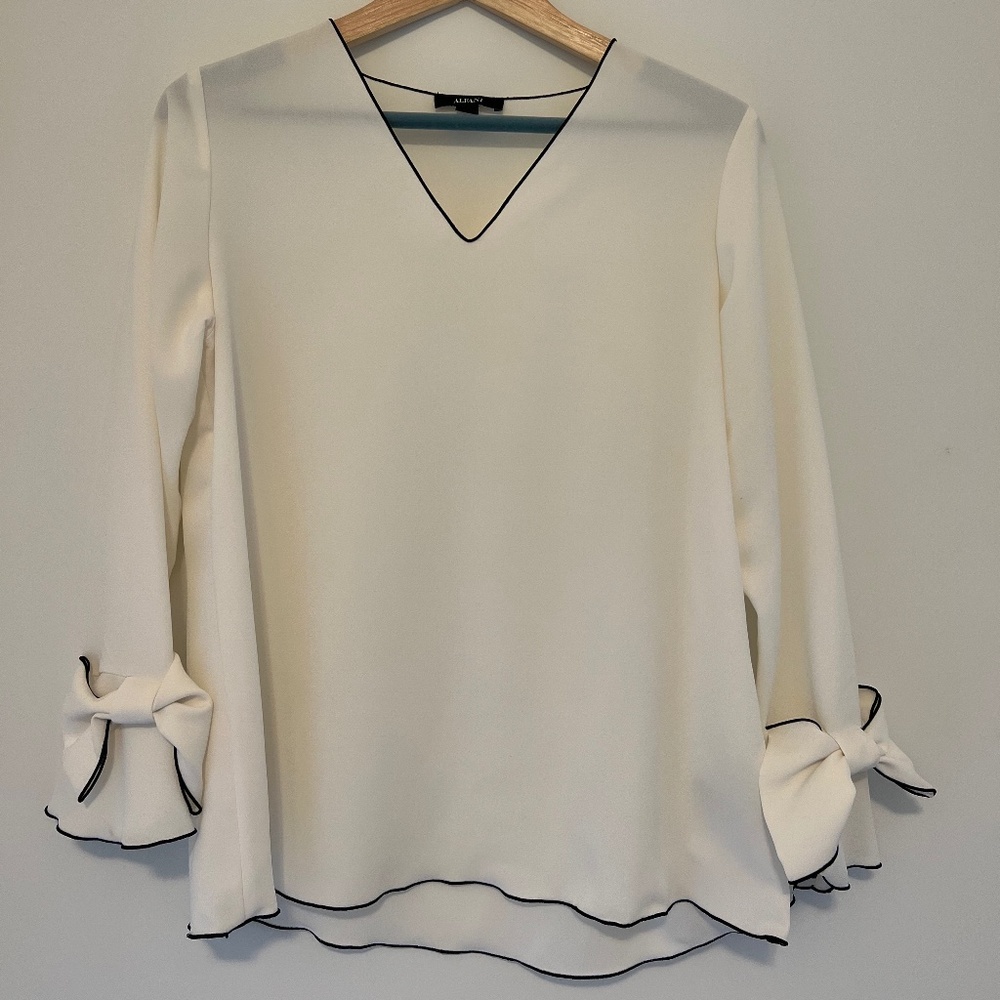 Alfani Women’s White Blouse with Bows on Sleeves Women’s Small